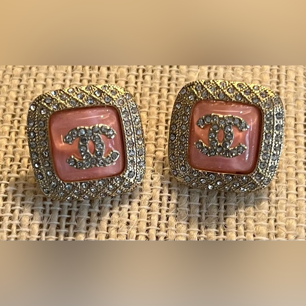 DEAL of DAY 💎Gorgeous inspired copies of Chanel earrings in excellent condition